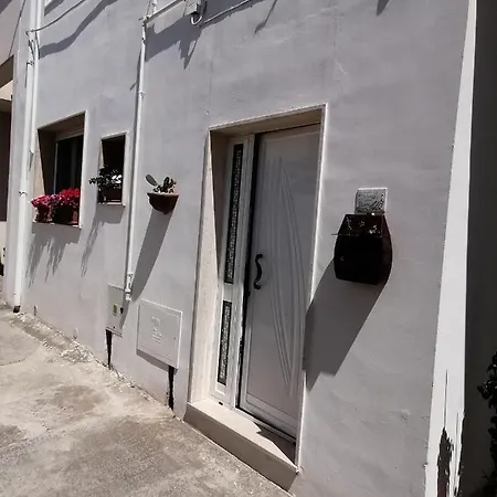 Casa Cost Tuglie