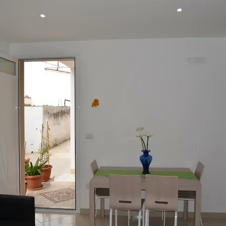 Casa Cost * Tuglie